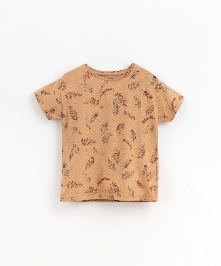 T-shirt with fir tree print