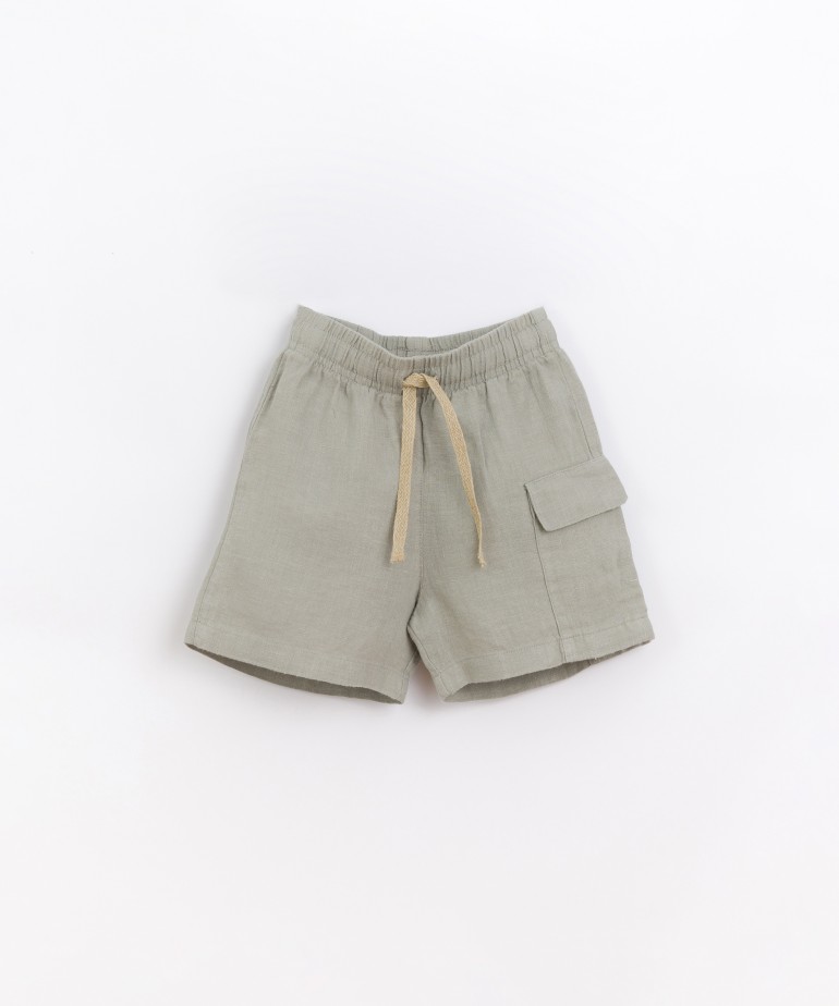 Shorts in linen fabric