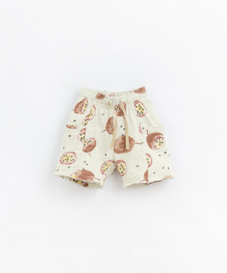 Jersey shorts with passion fruit print