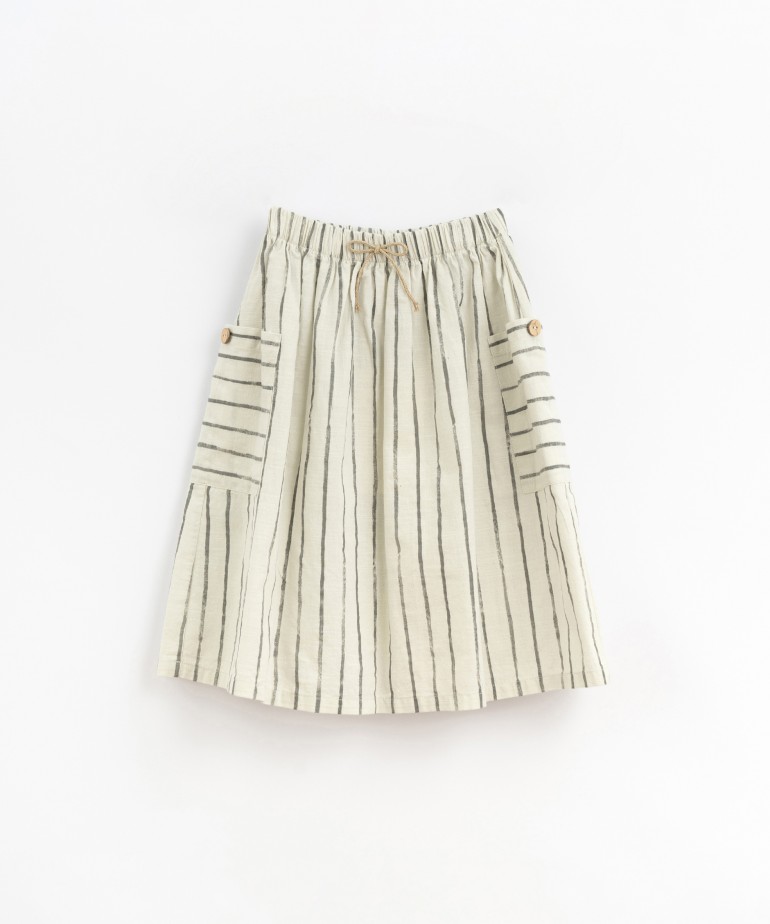 Skirt in striped fabric