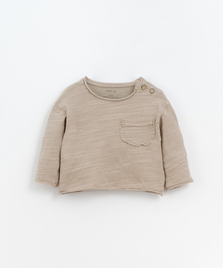 T-shirt with ribbed jersey knit detail