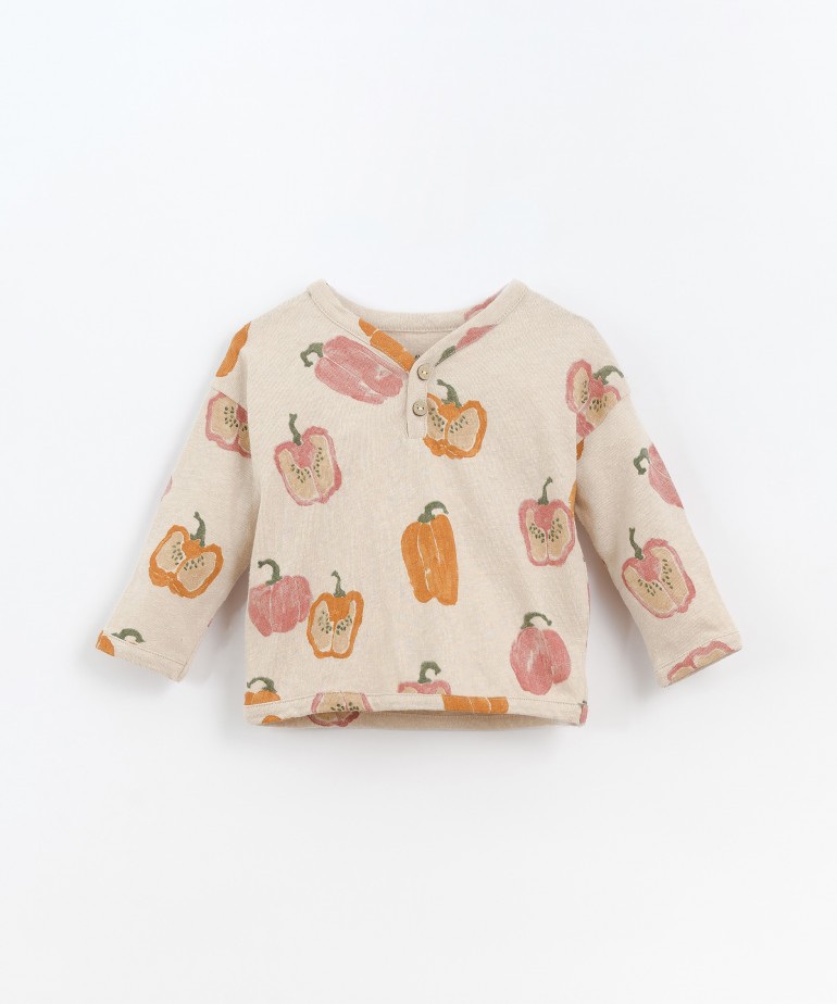 T-shirt with peppers print