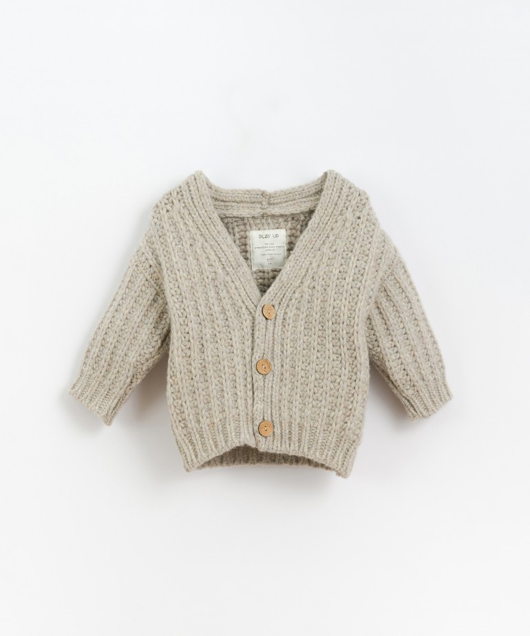 Knitted jacket in a mixture of wool and recycled fibres