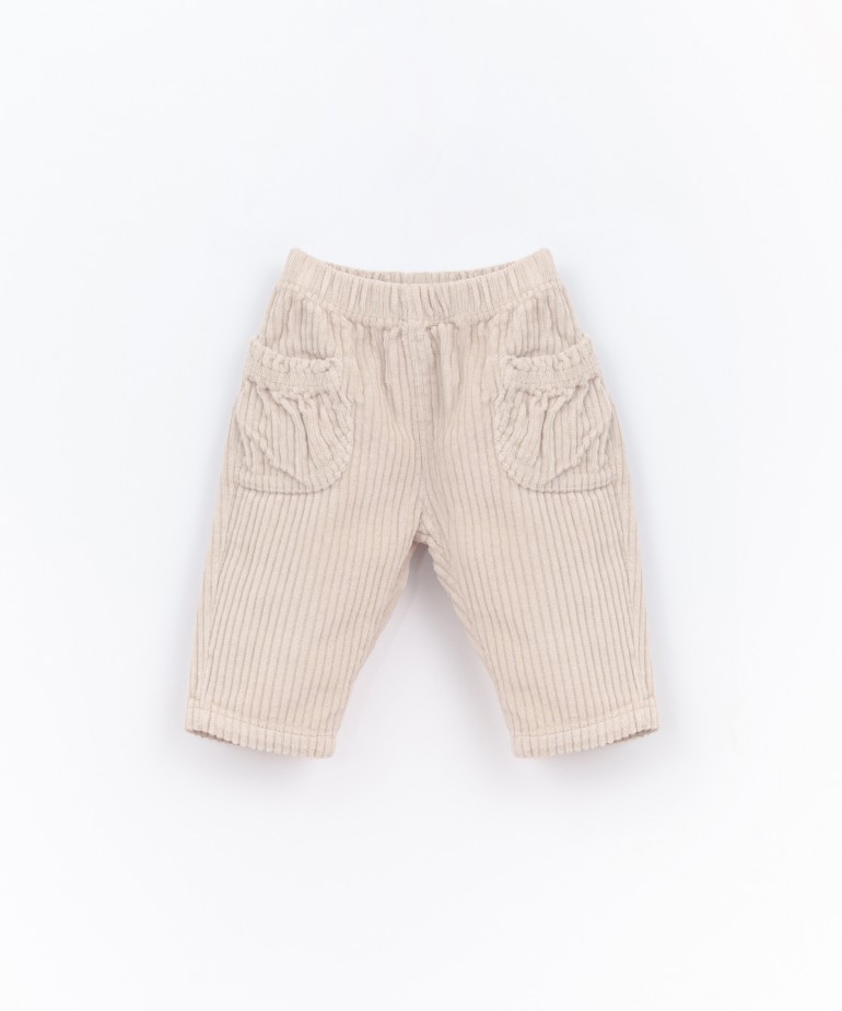 Corduroy trousers with pockets