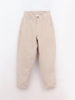 Pantalon en velours c�tel� avec bouton en noix de coco