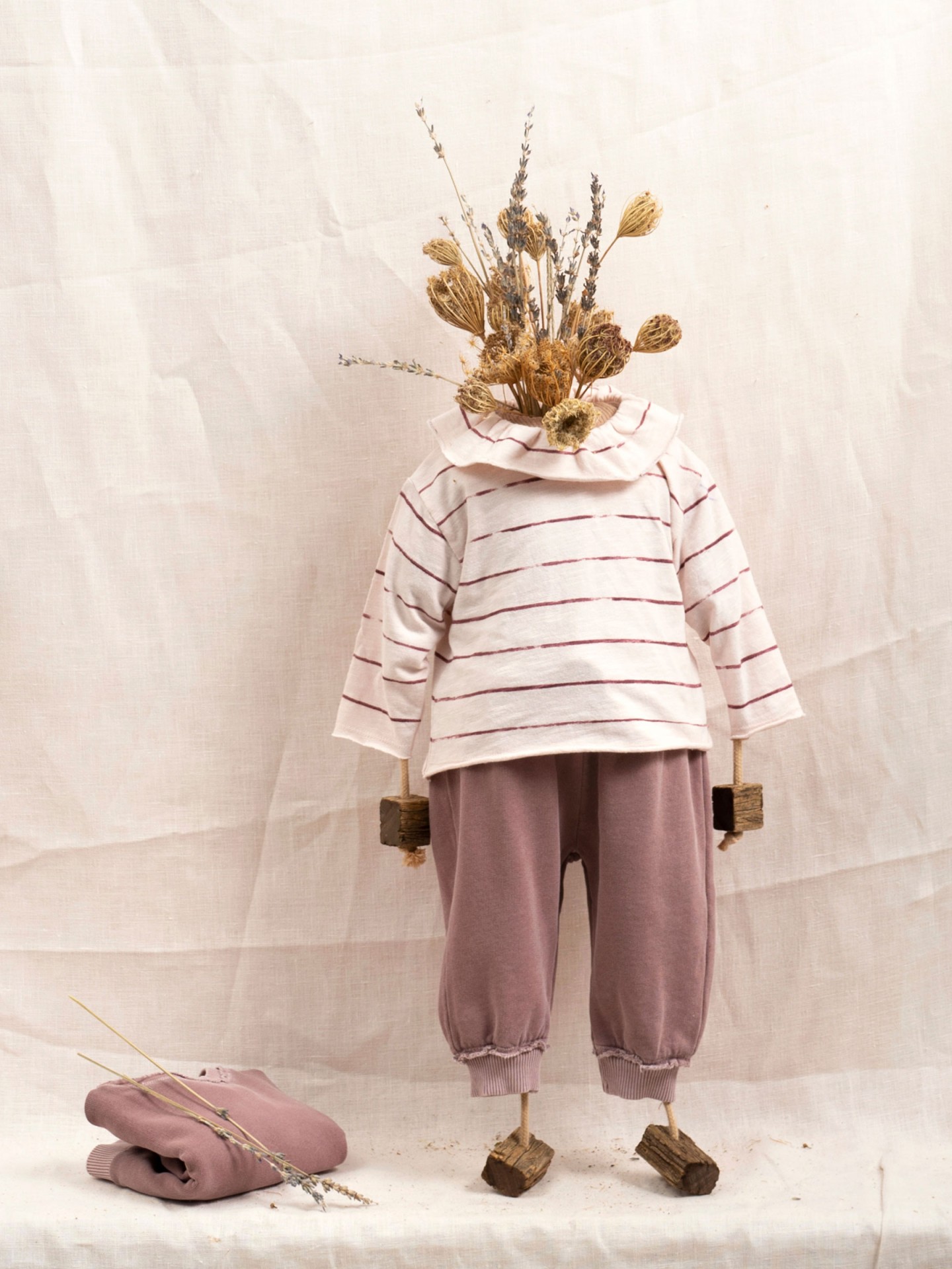 T-shirt a righe con colletto