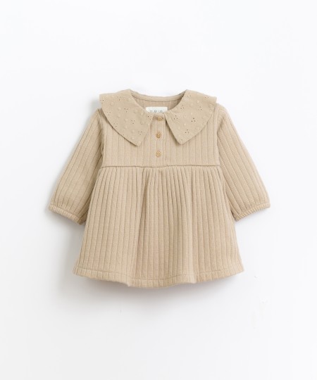 Dress with English embroidered collar