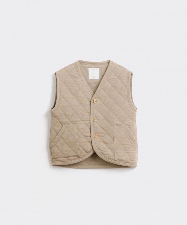 Vest made of recycled fibres