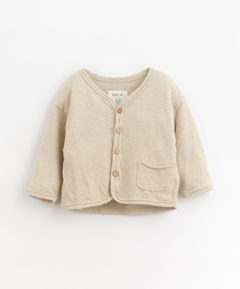Coat in with mixture of organic cotton and linen