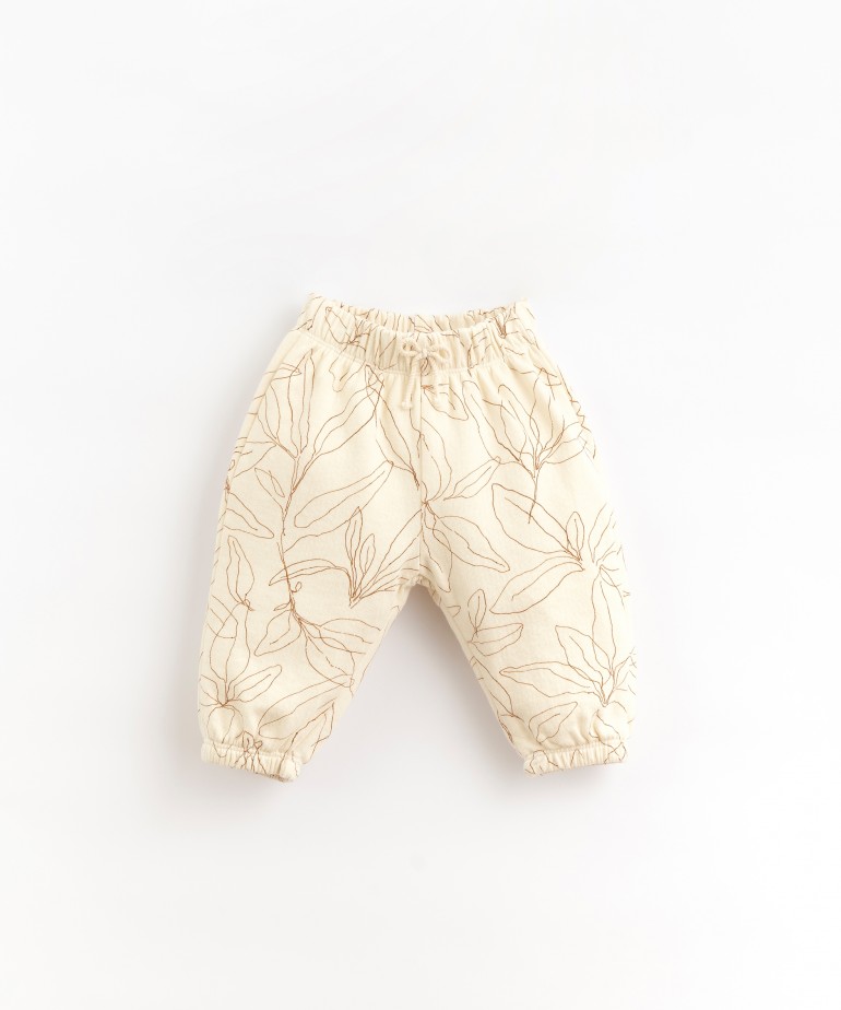 Pantaloni in maglia con stampa di foglie di salvia