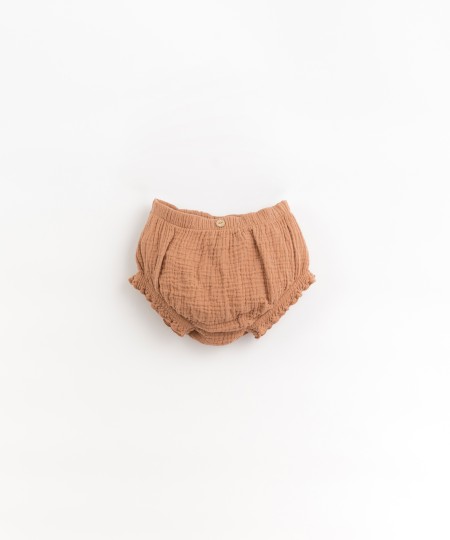 Organic cotton underpants with decorative coconut button