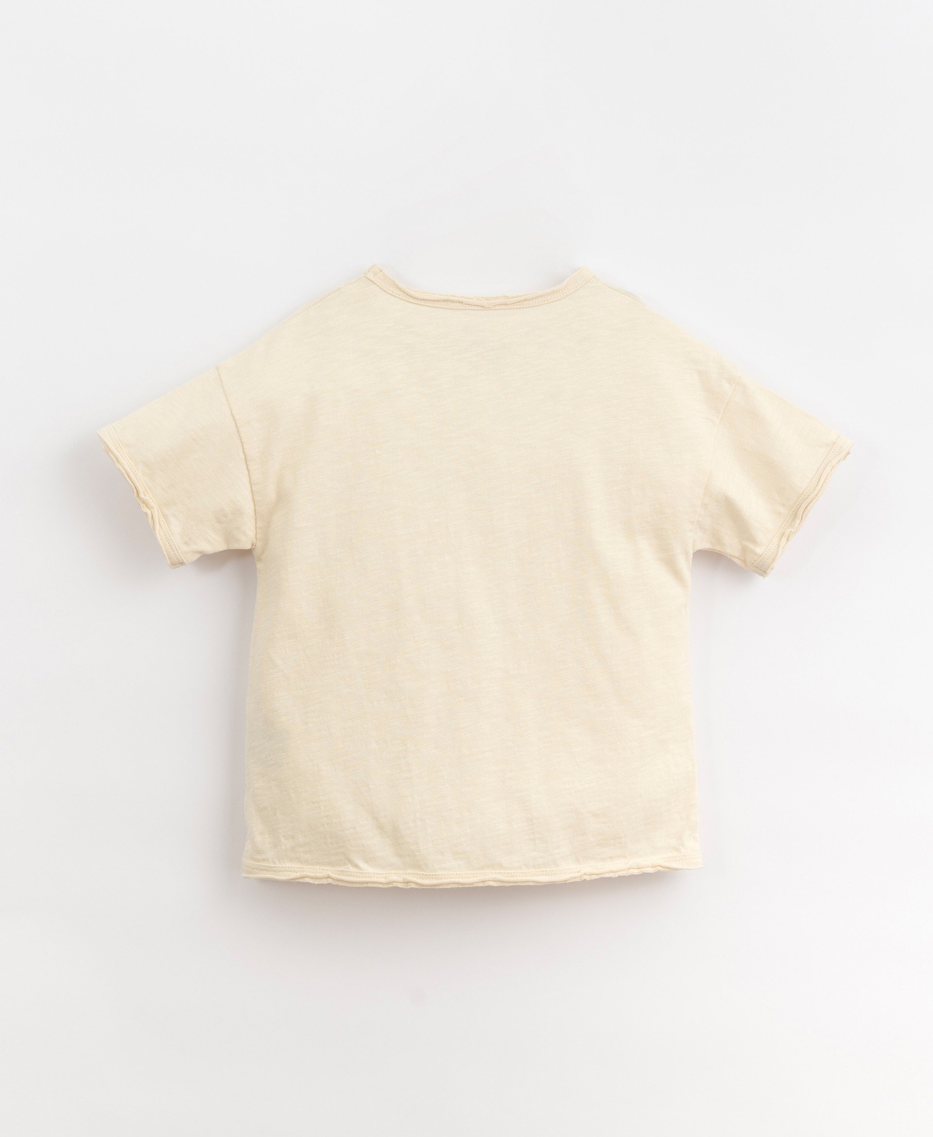 T-shirt with sharp-cut details | Organic Care