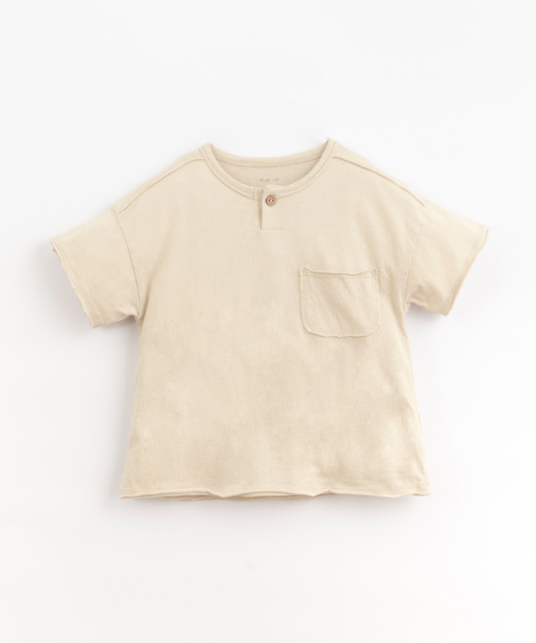 T-shirt com mistura de algodão orgânico e linho