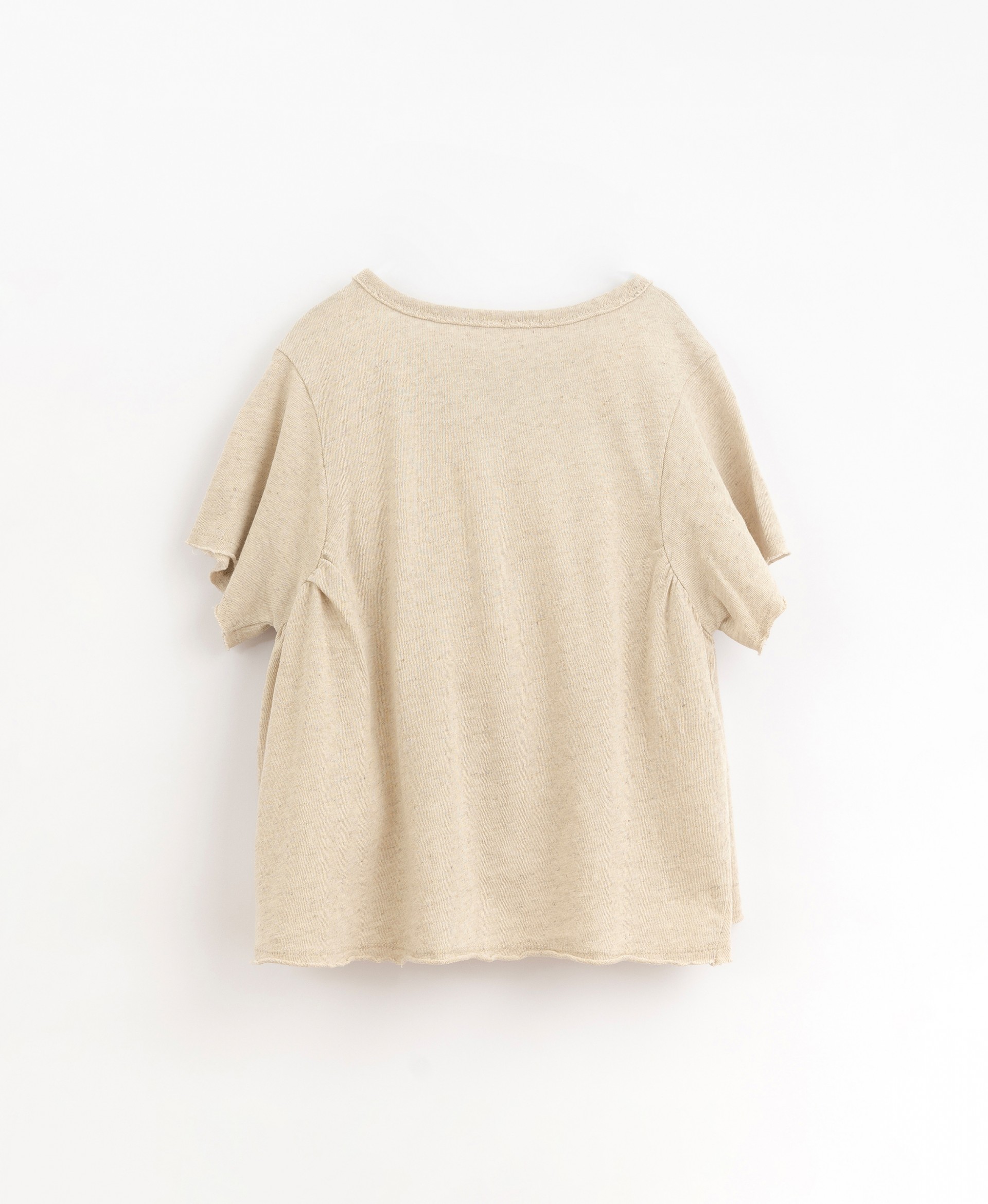 T-shirt with embroidery detail on the front | Organic Care