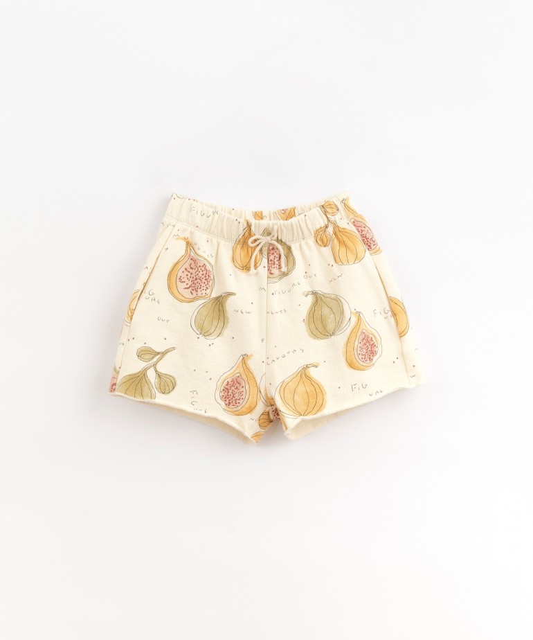Jersey stitch shorts with pockets and decorative drawstring