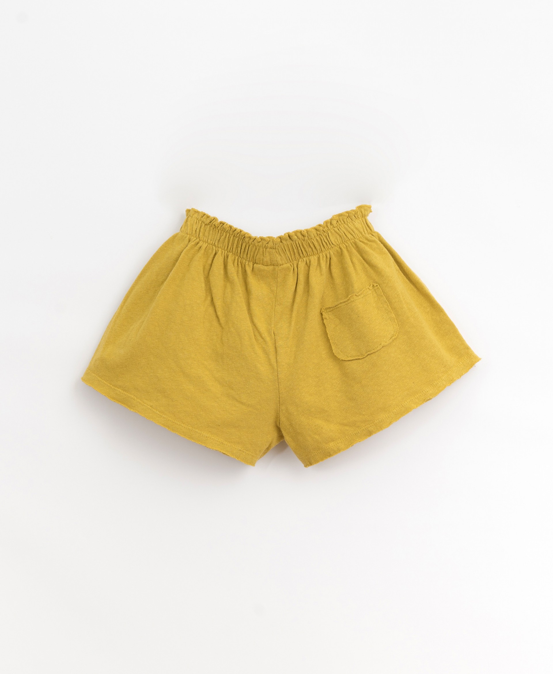 Shorts with decorative coconut button | Organic Care