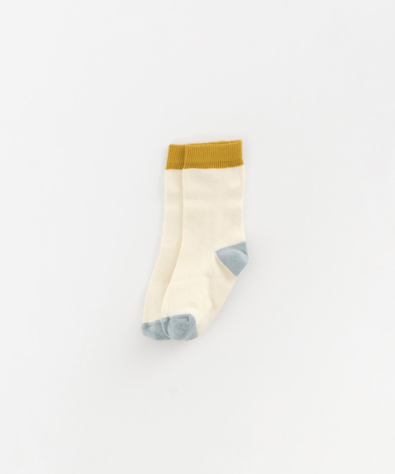 Socks with contrasting colors in organic cotton