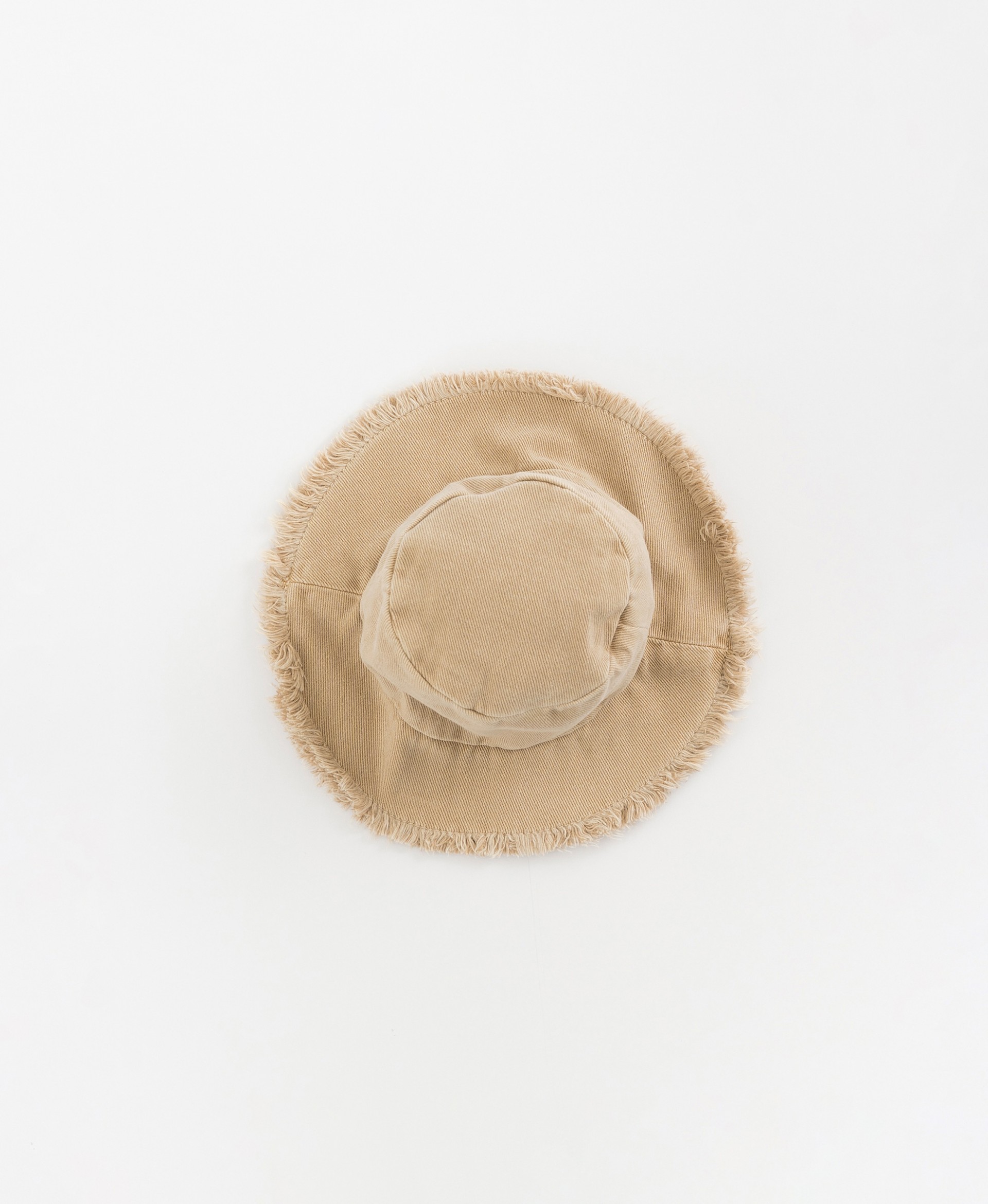Hat with frayed detail on the brim | Organic Care