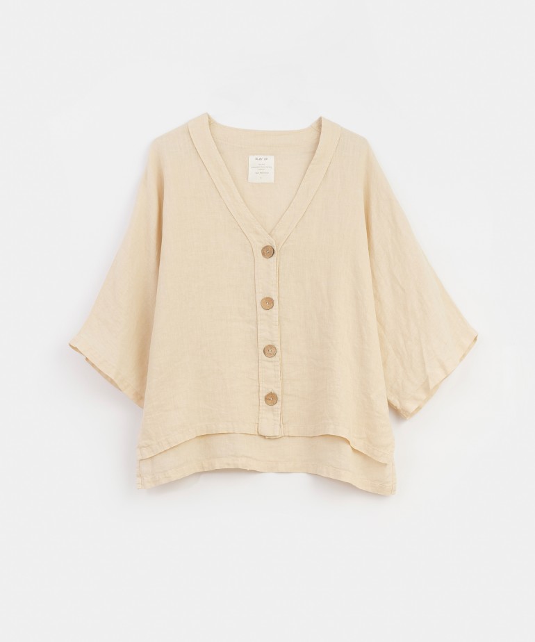 Linen shirt with loose sleeves