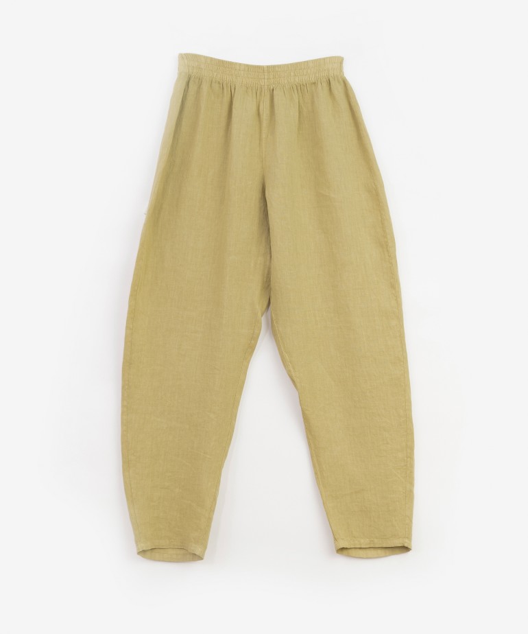 Linen trousers with rear pockets