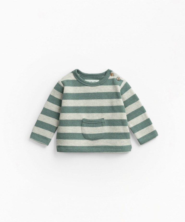 Striped jersey with shoulder opening