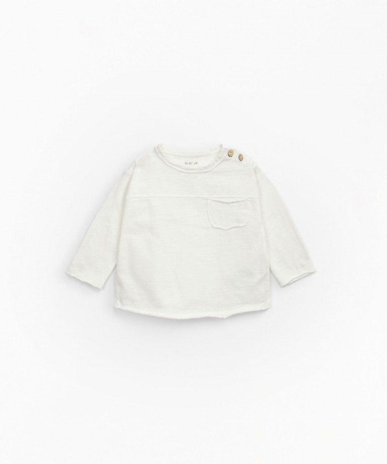 T-shirt in organic cotton with pocket