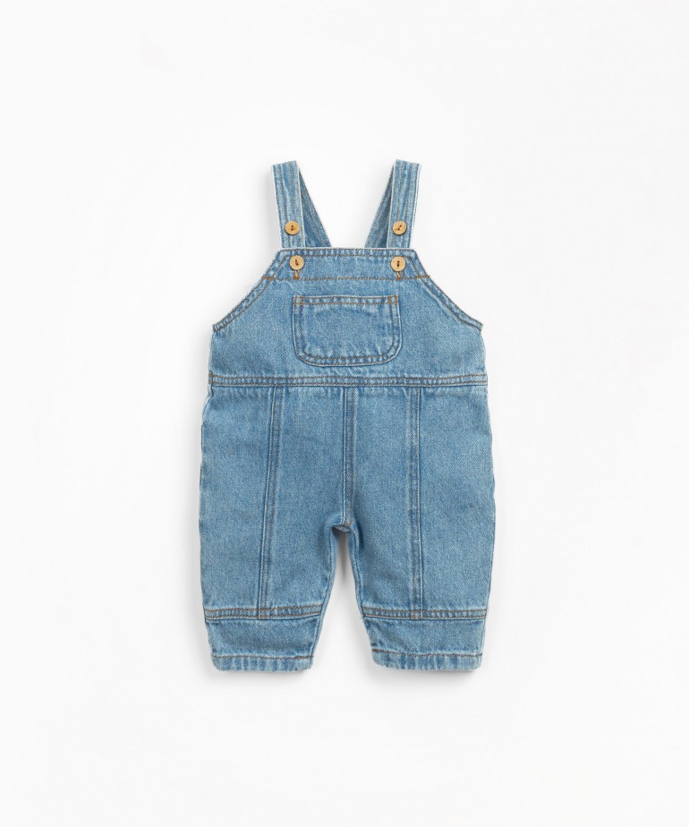 Denim jumpsuit with coconut buttons