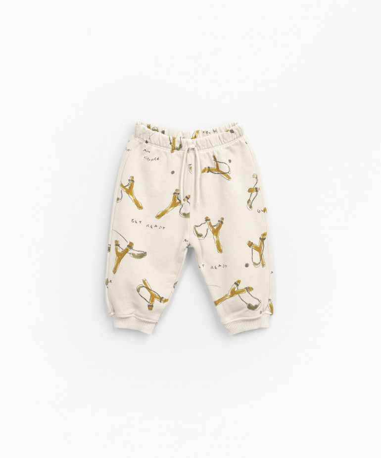 Trousers with slingshot print