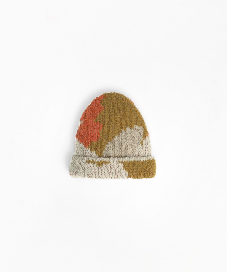 Beanie with abstract pattern