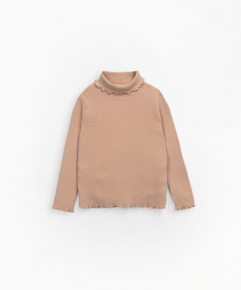 Organic cotton T-shirt with high neck