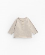 Jersey-stitch T-shirt with coconut buttons | Mother Lúcia