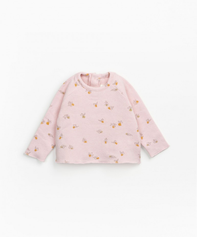 Sweater with fireflies print