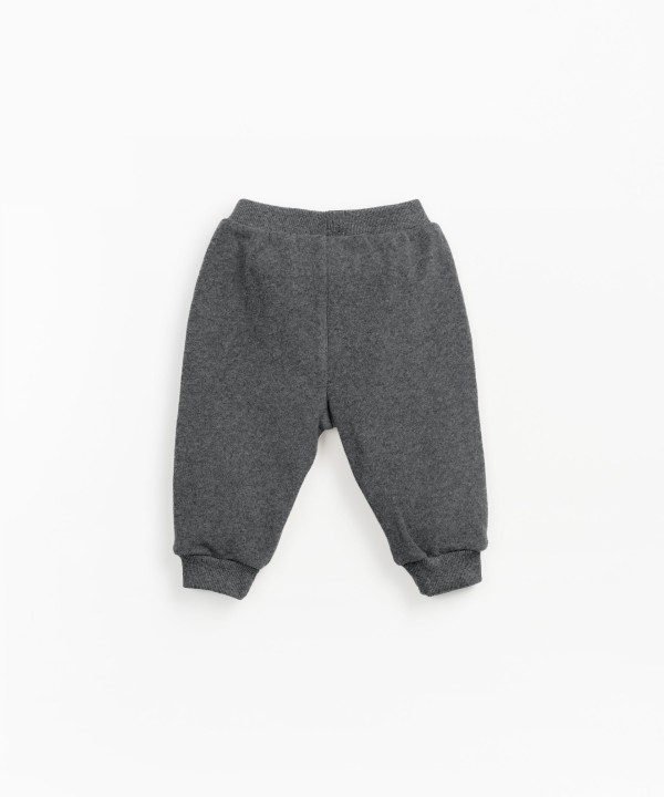 Leggings com bolso canguru
