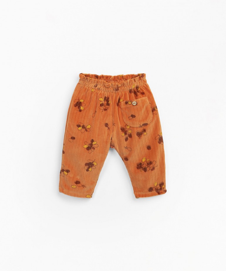 Trousers with grapes print