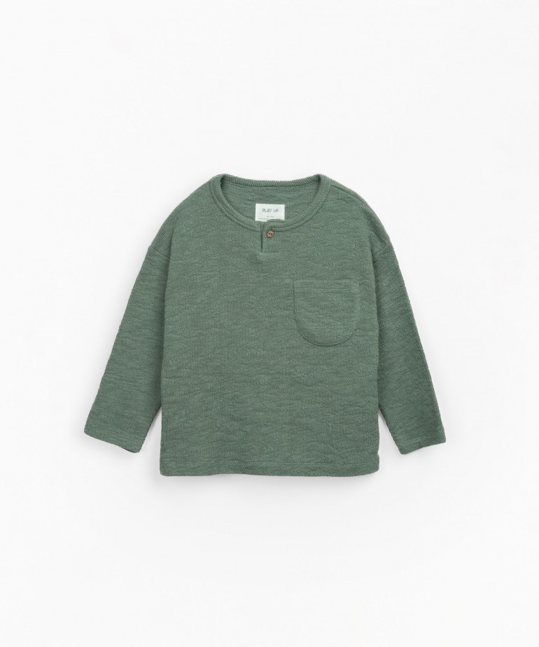 Ribbed jersey-stitch T-shirt with coconut button