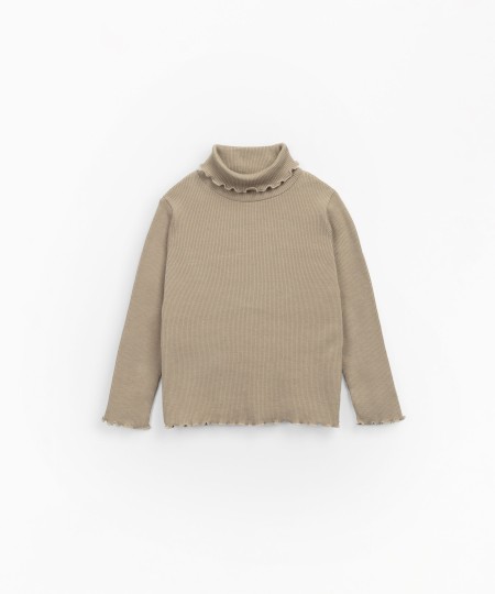 Organic cotton T-shirt with high neck