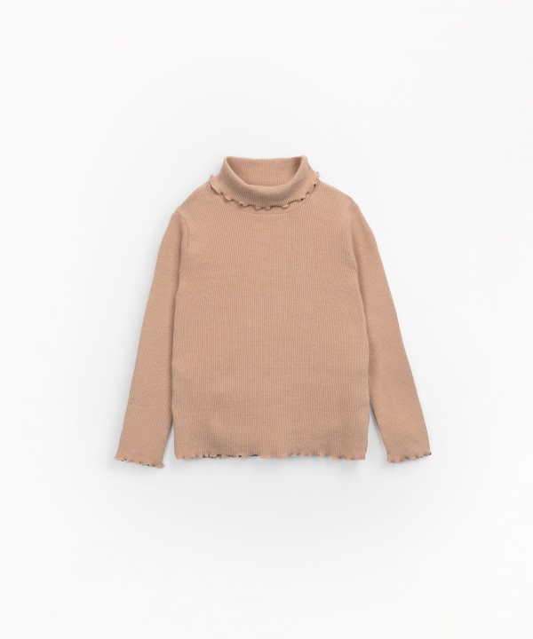 T-shirt de gola alta em algod�o org�nico