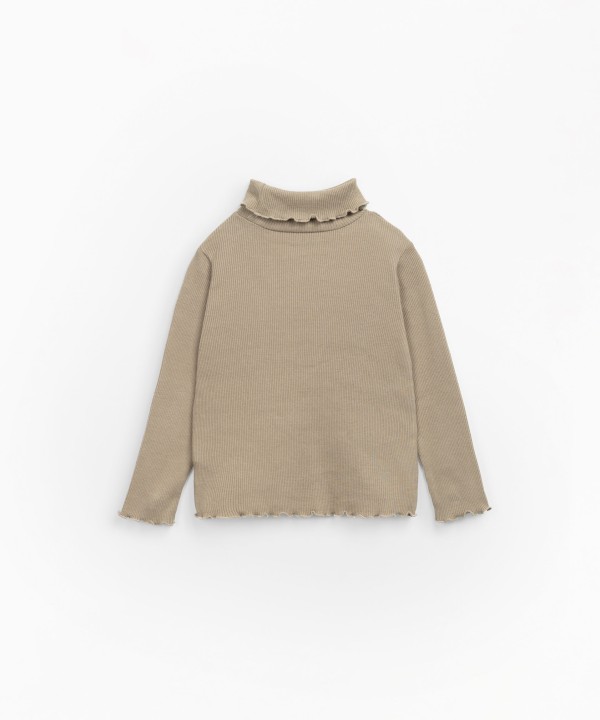 Organic cotton T-shirt with high neck