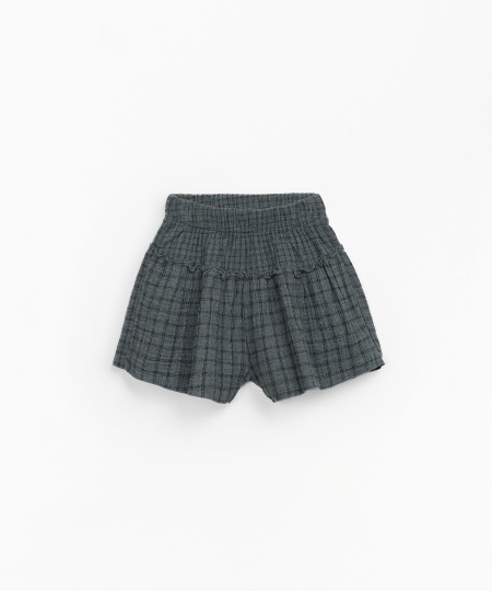 CHECKED WOVEN SHORTS