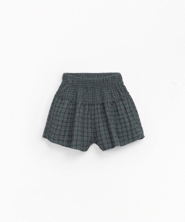 CHECKED WOVEN SHORTS