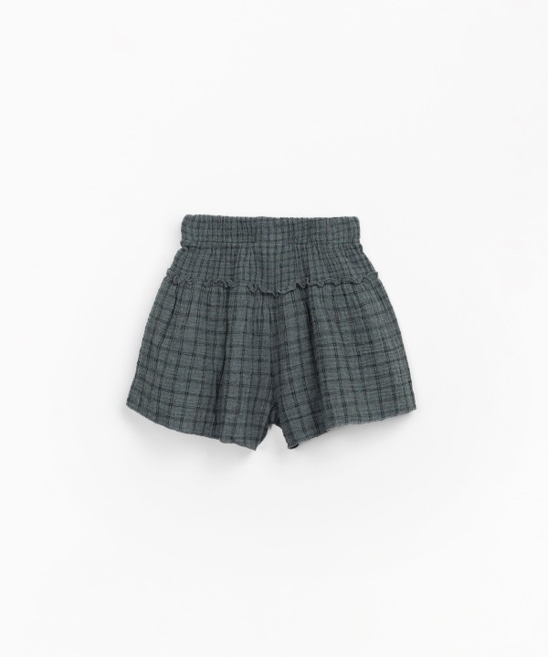 CHECKED WOVEN SHORTS