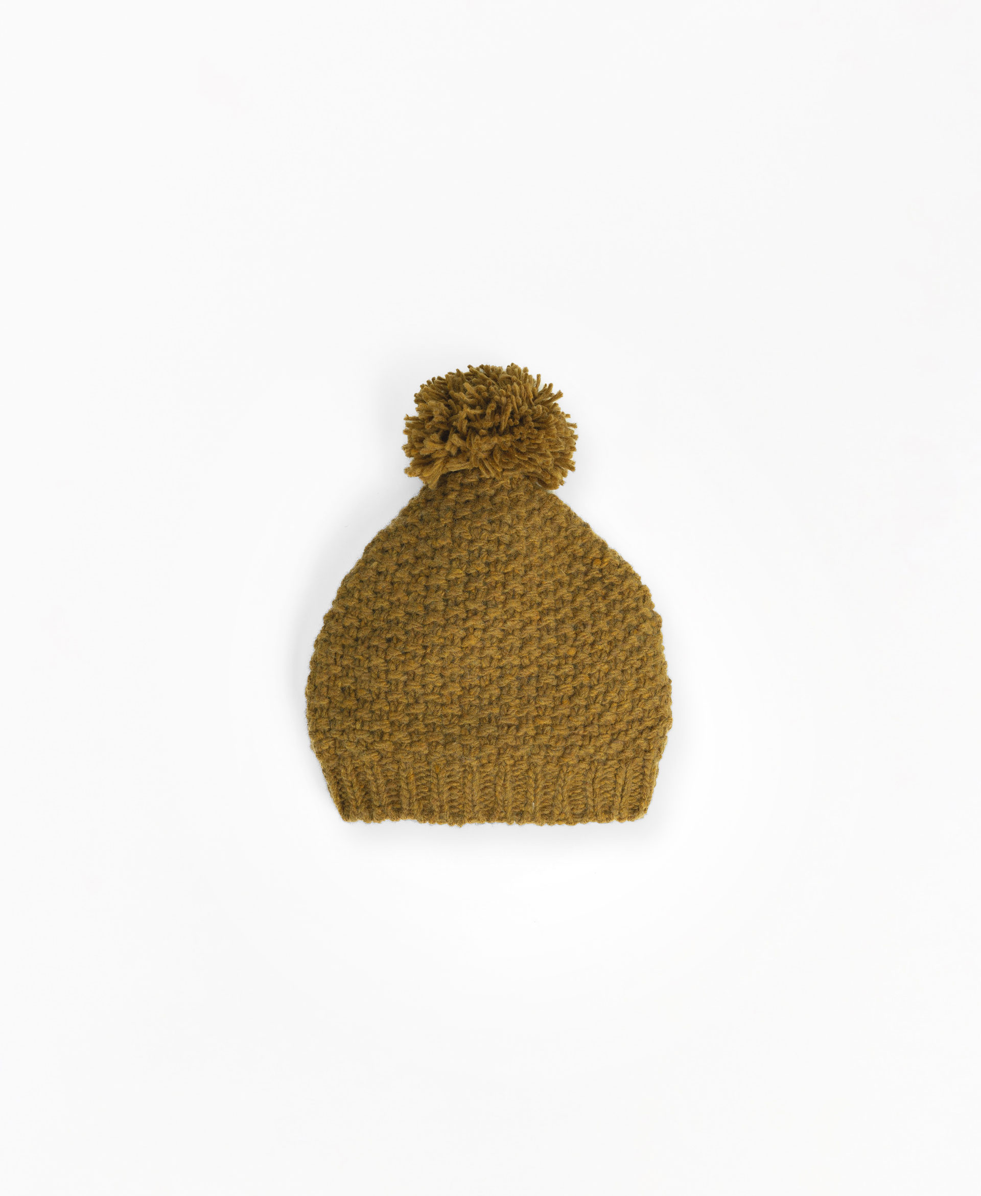 Knitted beanie with pompom on top | Mother Lcia