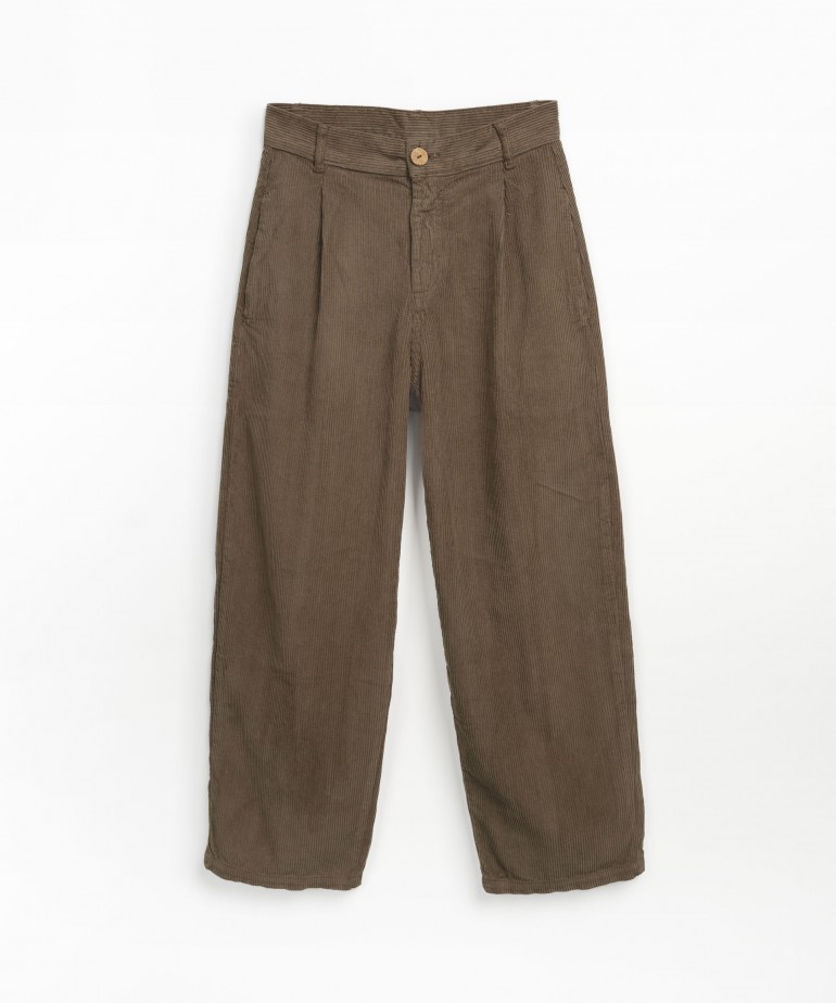 Corduroy trousers in organic cotton with coconut buttons