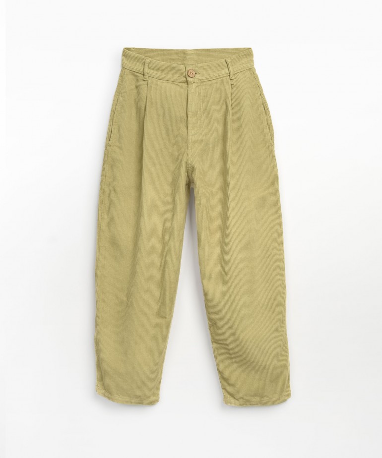 Corduroy trousers in organic cotton with coconut buttons