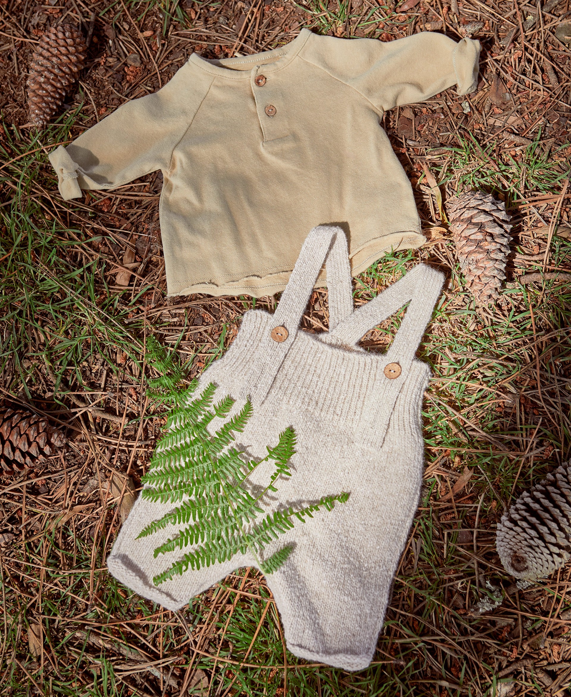Jersey-stitch T-shirt with coconut buttons | Mother Lúcia
