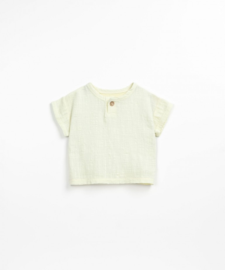 T-shirt with a mixture of knitwear and cloth