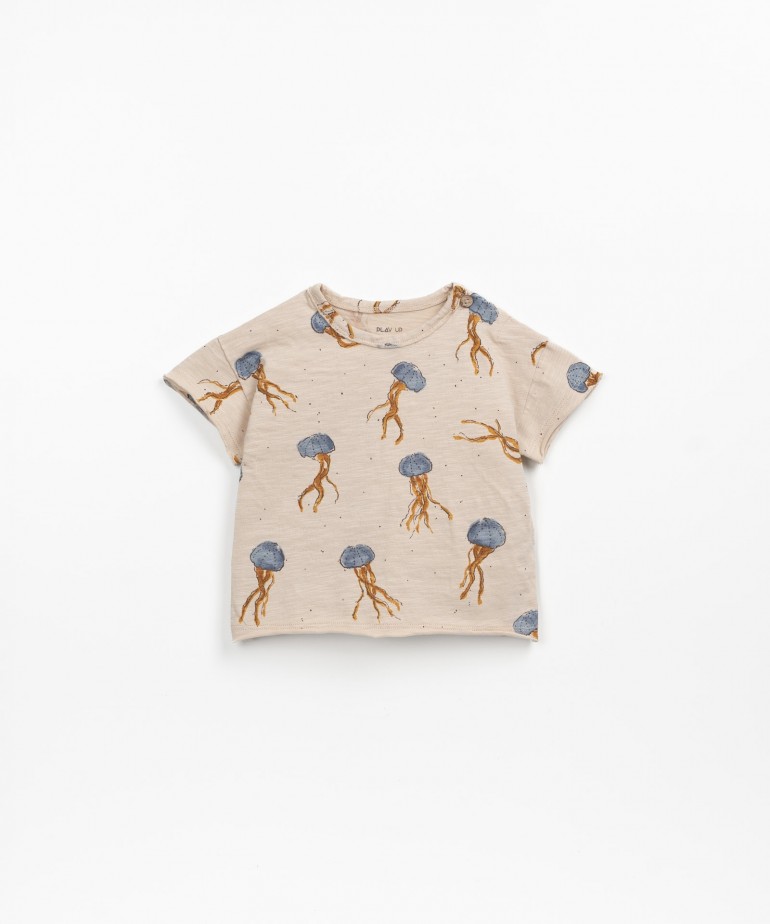 Camiseta de algodón orgánico con estampado de medusas