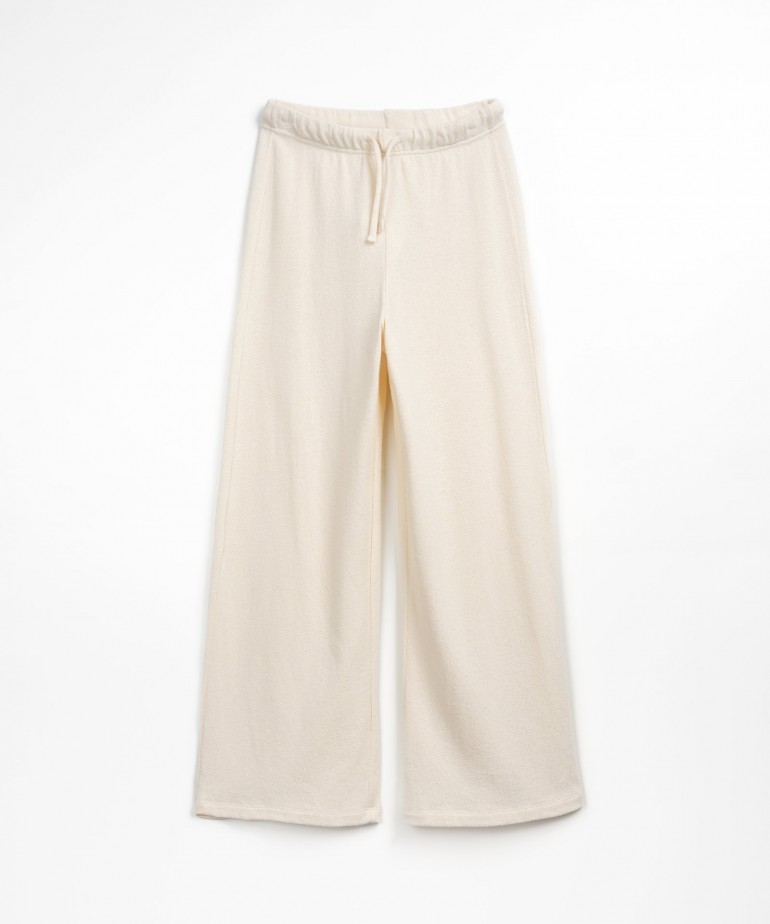 Trousers in mixture of cotton and recycled cotton