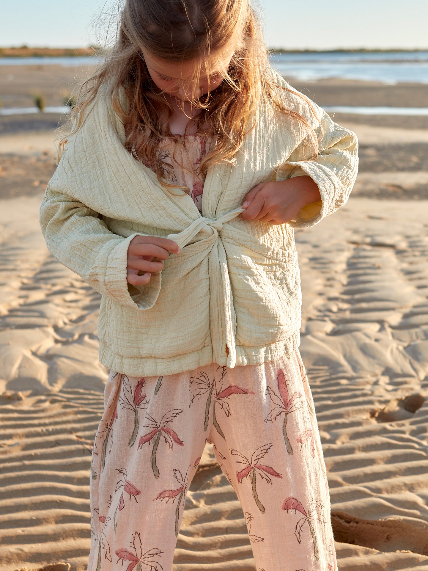 TUTA IN TESSUTO STAMPATO