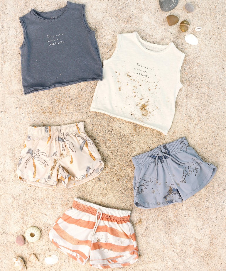 Calo de banho com estampado de palmeiras